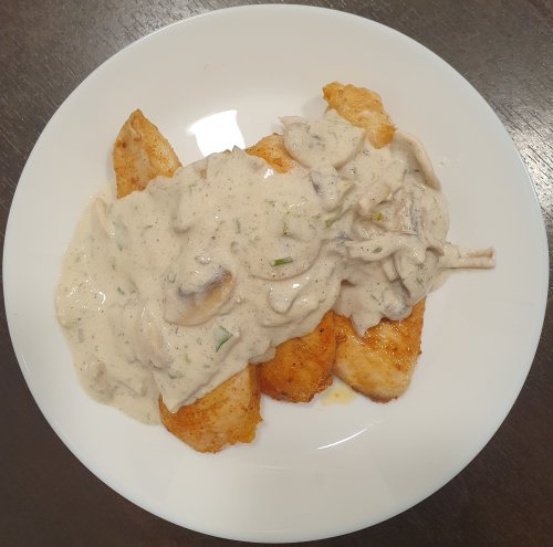 Tejszínes-gombás csirkemell