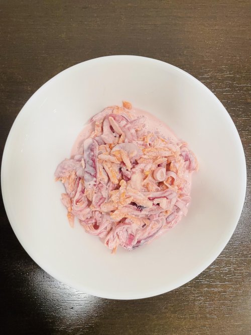 Tejfölös hagymasaláta