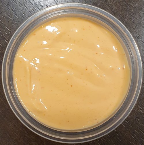 Pikáns majonéz öntet dobozban