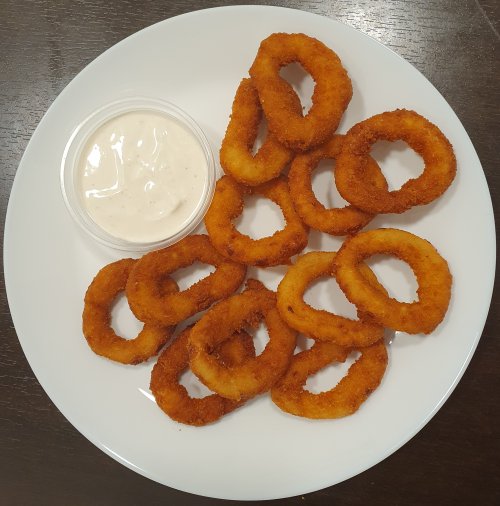 Rántott hagymakarikák 12db + tartár